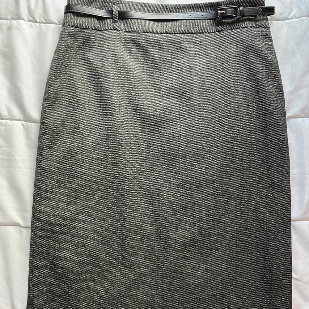 AK Anne Klein tweed black belted skirt